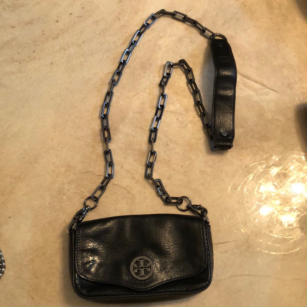 Tory burch crossbody. 23” drop pewter chain link. Dust bag Included!